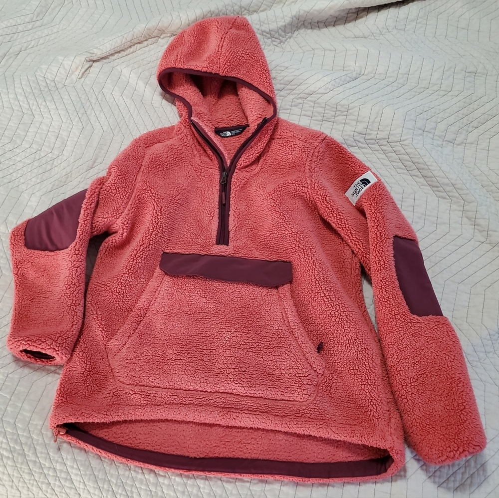 The North Face campshire pullover womens mediym